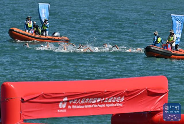 ↑ 参赛选手在比赛中。新华社记者 李紫恒 摄