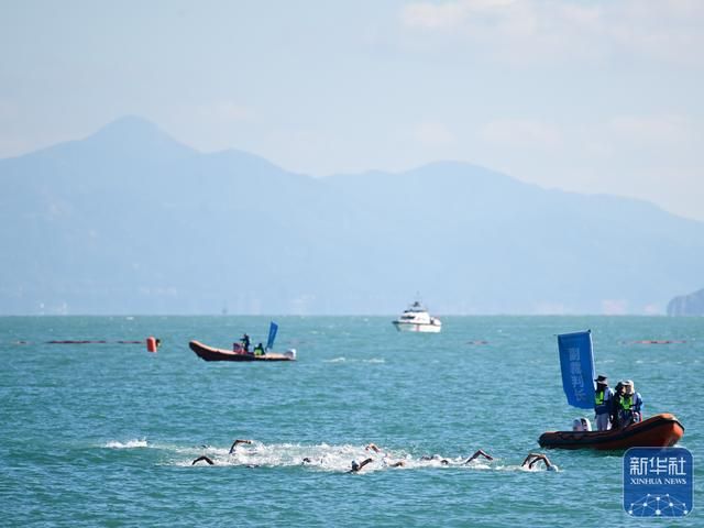 ↑ 参赛选手在比赛中。新华社记者 张龙 摄