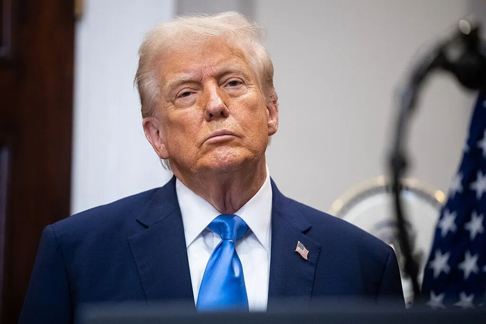 特朗普与普京会晤相关图片