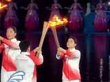 十五运开幕式郭晶晶王欣瑜点燃主火炬