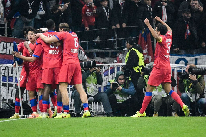 大巴黎连续两轮补时绝杀对手。