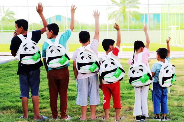 图为振华希望学校的伊拉克学生