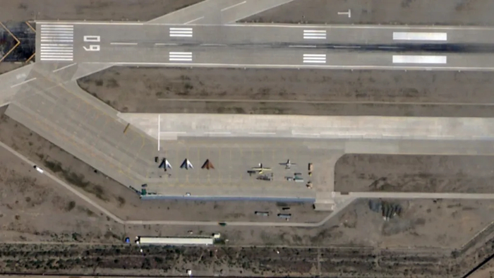 美国商业卫星拍摄的，在西藏部署的攻击11社交媒体