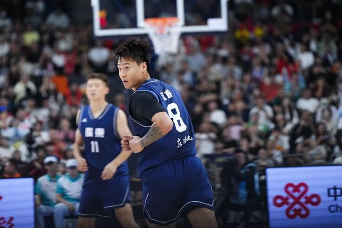 时隔12年广东再摘男篮金牌，杜锋从球员到教练成就三冠王