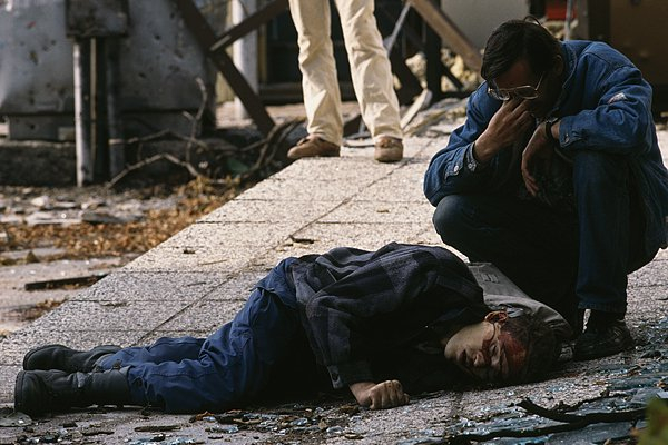 不寒而栗!“在萨拉热窝,西方富人付费猎杀平民”|萨拉热窝 |意大利|萨拉热窝狩猎|加瓦泽尼|波斯尼亚_新浪新闻