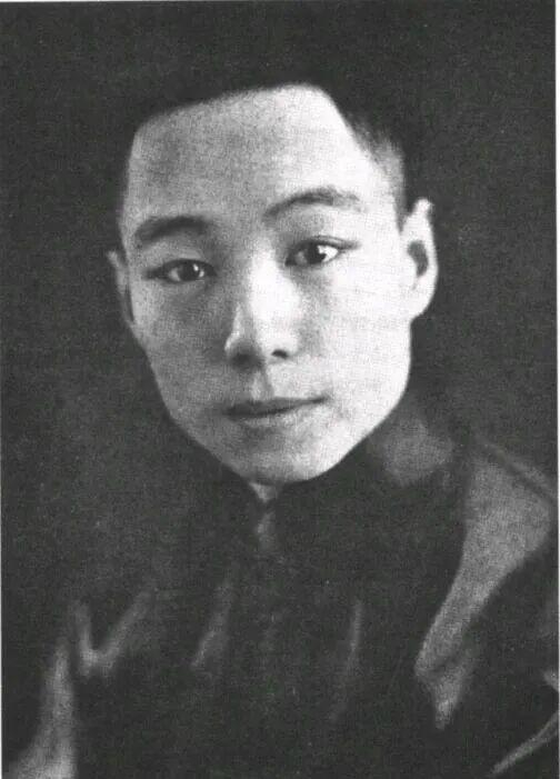 谭富英梅兰芳,马连良,程砚秋等艺术大家先留在边境丹东市,在新搭建的