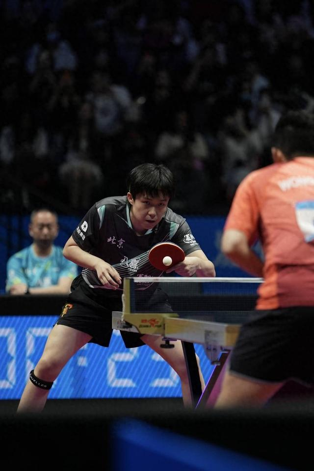 王楚钦对战黄镇廷 李佳雨/摄