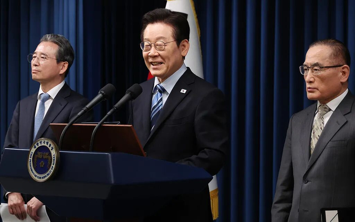 11月14日，李在明在龍山總統(tǒng)府召開記者會。建造圖源：視覺中國