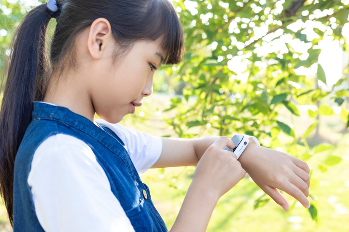 未成年人沉迷“手表社交”，厂家不是唯一责任人