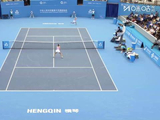 全运会网球项目女子单打第3轮，王欣瑜2-0战胜施晗晋级8强，下轮将对阵王曦雨