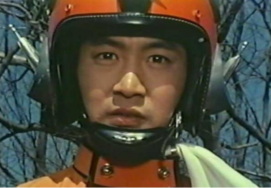 高峰圭二出演《艾斯奥特曼》人间体“北斗星司”，资料图 图源：外媒视频截图