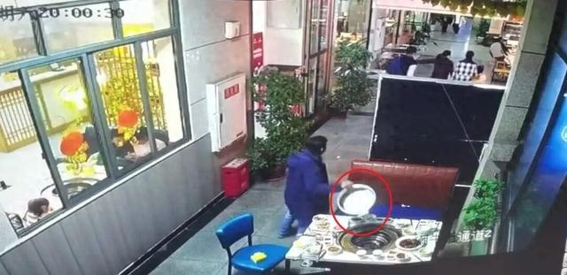 监控视频截图 受访人提供