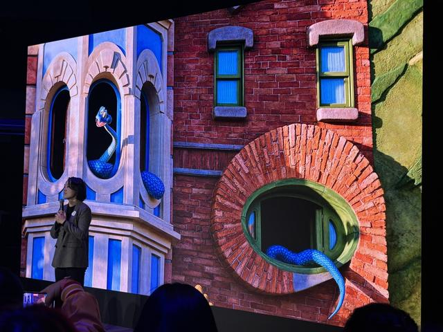 新角色蛇盖瑞将出现在“疯狂动物城生活秀”中。澎湃新闻记者 邹佳雯 图