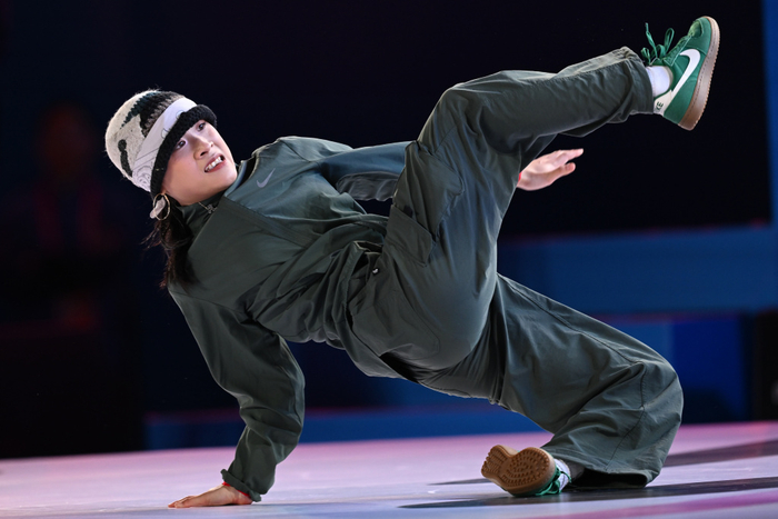 11月18日，山东队选手郭朴在比赛中。