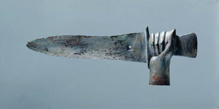 西汉·手形銎（qióng）铜戈 云南玉溪江川李家山51号墓出土 云南李家山青铜器博物馆藏