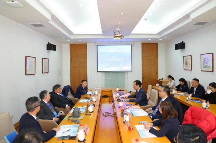 2025年沪港合作与发展研讨会召开——共商全球贸易新形势下的沪港合作与突破(图7)