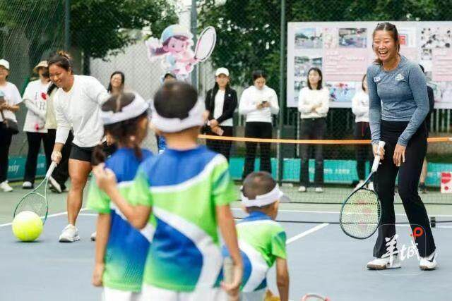 网球明星进南沙区第三幼儿园
