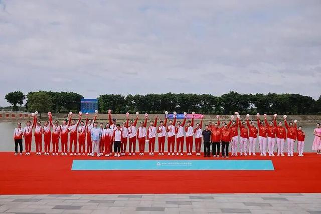 2025全运会赛艇女子八人单桨有舵手决赛：山东队夺冠。