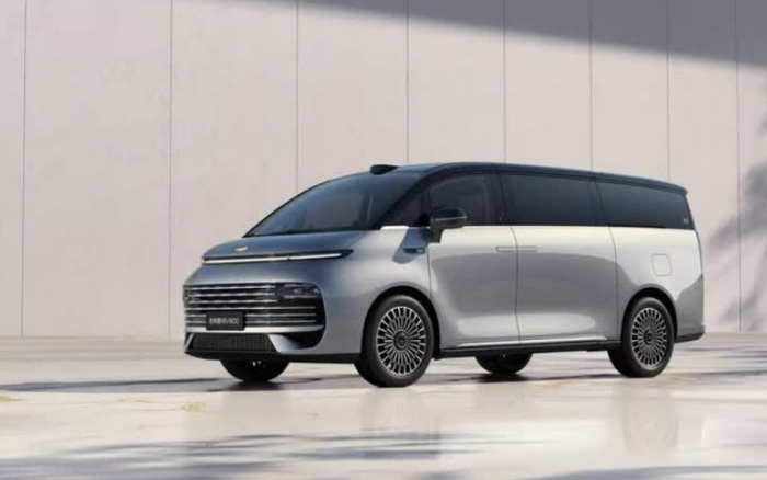 超级AI增程吉利银河V900亮相。企业供图