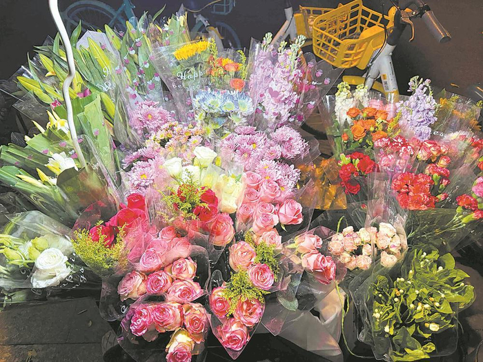     平价花束订单量持续增加。