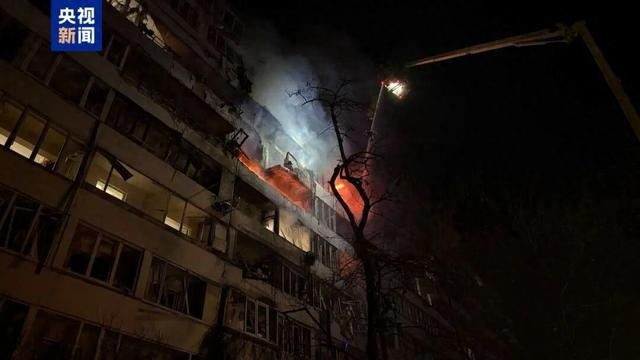 基辅遭袭 央视新闻客户端报道配图