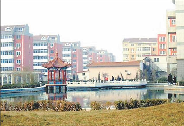 2003年12月，宏福苑小区实现24小时温泉水入户，家家地热采暖。陈红梅摄