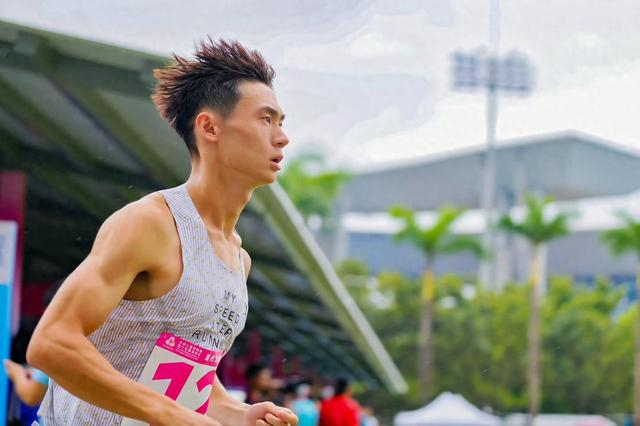 刘振峰在十五运会赛场。（内蒙古体育局供图）