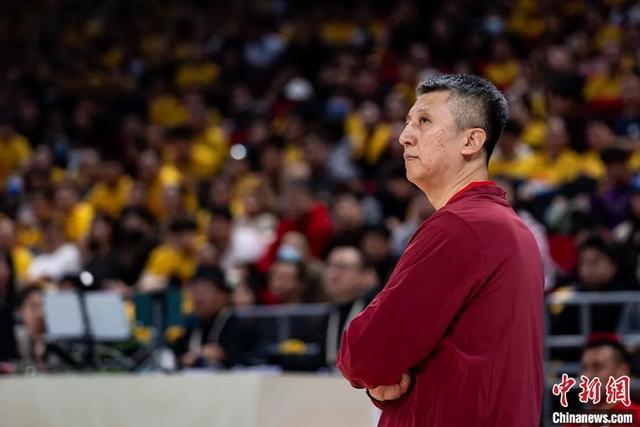 中国男篮主帅郭士强 中新网记者 徐峻杰 摄