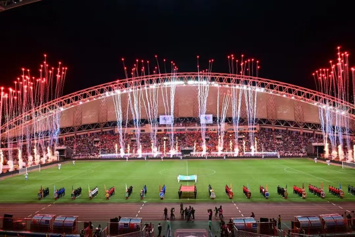 “滇超”开幕式29日晚在玉溪高原体育运动中心举行。 曾永洪 图