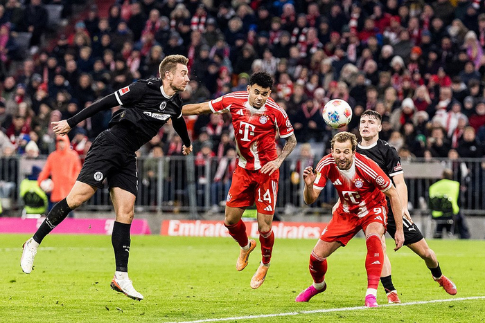 迪亚斯本赛季德甲三次单场贡献一传一射。