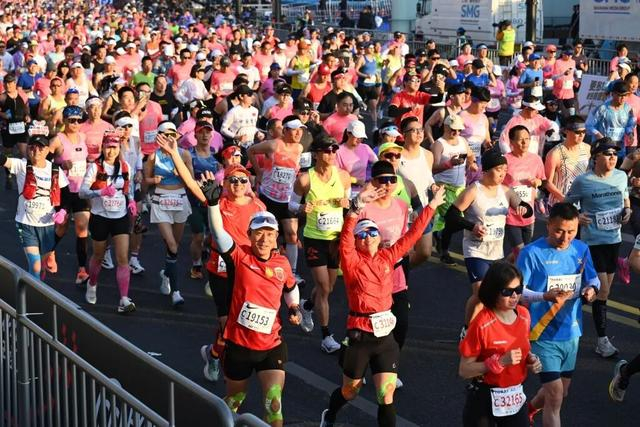 23000名跑者参与了今年上马。 澎湃新闻记者 朱伟辉 图
