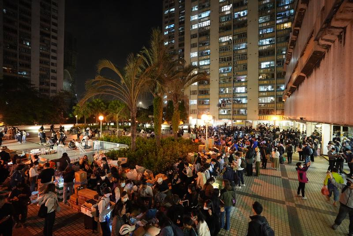 香港社区现高楼与高龄之困：宏福苑近四成居民超65岁