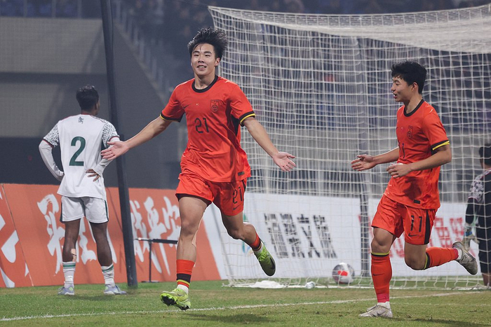 U17国足前锋帅惟浩此役上演帽子戏法。