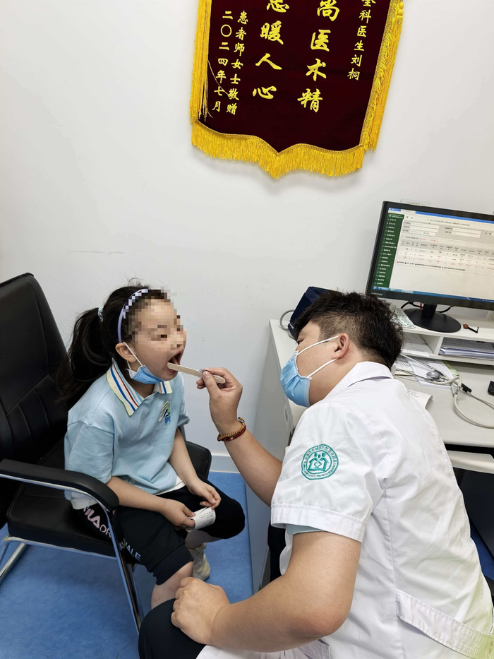 北京大学口腔医院代挂专家号加代问诊儿童诊疗耐心陪伴,减少抗拒与哭闹的简单介绍 北京大学口腔医院代挂专家号加代问诊儿童诊疗耐心陪伴,减少抗拒与哭闹的简单介绍