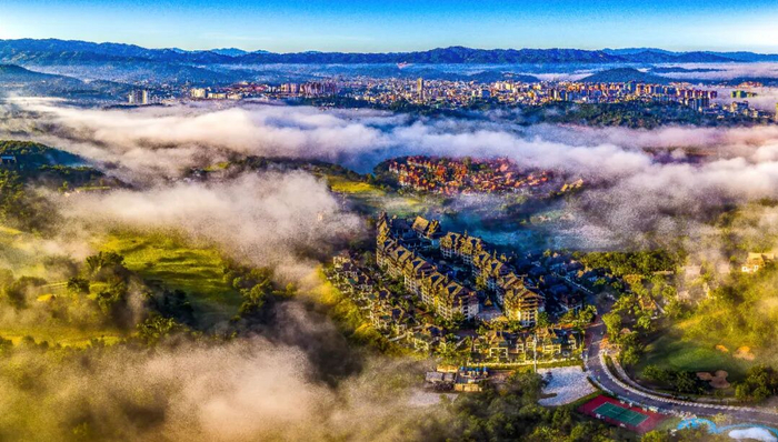 勐海县勐巴拉国际旅游度假区 西双版纳州委宣传部 供图