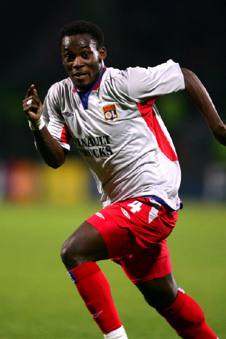 切尔西功勋埃辛43岁生日,曾助蓝军2012年登顶欧冠