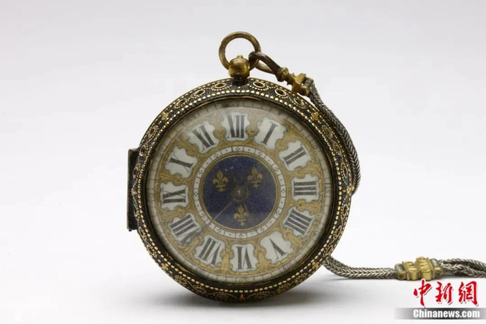 故宫博物院藏路易十四铜镀金壳怀表。郭福祥 供图