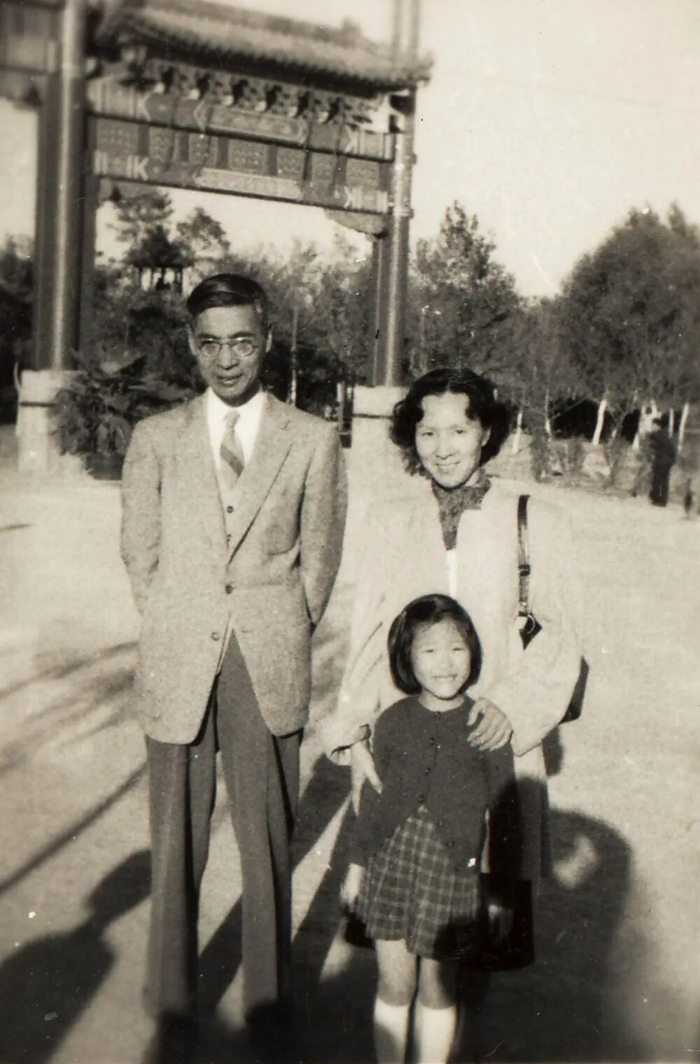 郭永怀一家三口合影（资料照片）。新华社发