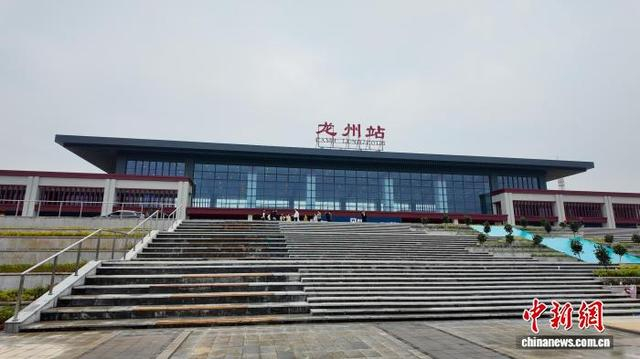 图为龙州高铁站。 陈冠言 摄