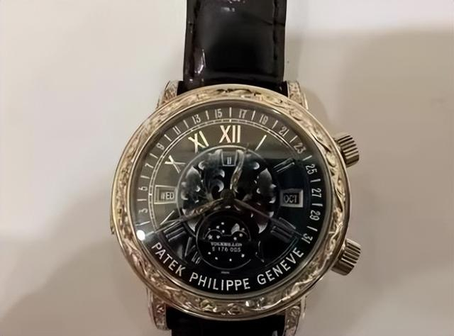 6002G010腕表，评估价4129万元