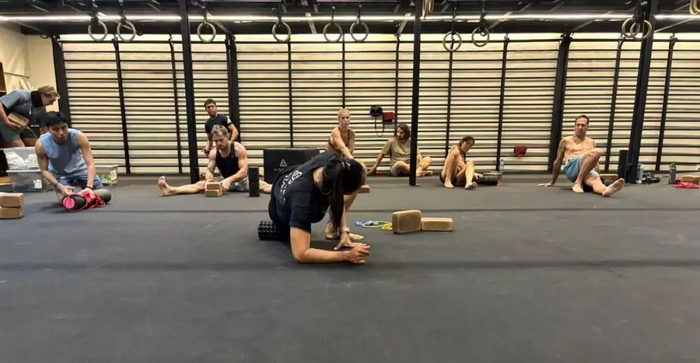薯条在髋部调整课程上。（图/受访者供图）