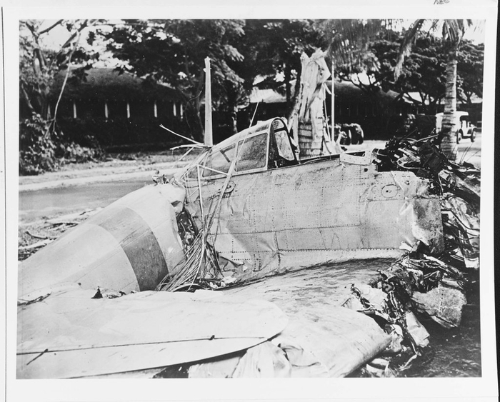 被击落的三菱A6M“零”式战斗机