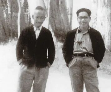 1959年，周立三（右）与竺可桢在南疆考察。图片来源：中国科学院院士文库