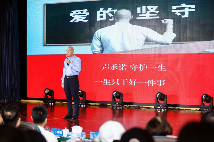 2025年第七届北京市大中小幼教师讲述育人故事系列活动中，李旺讲述自己的育人故事。受访者供图