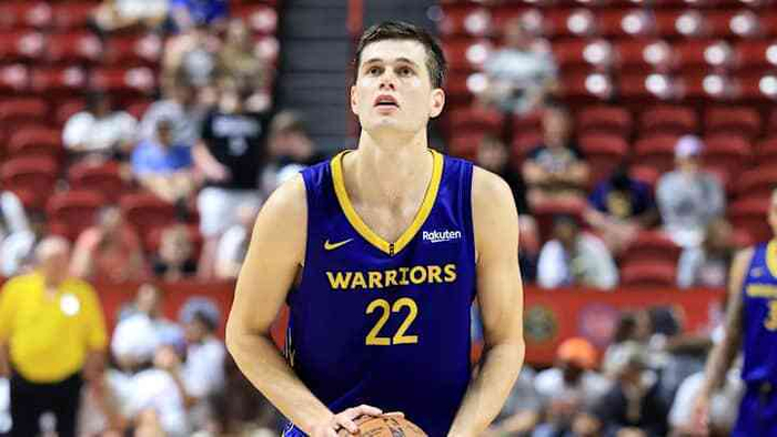 勇士一签一裁!双向合同引进雷霆2米06旧将放弃52号秀图希