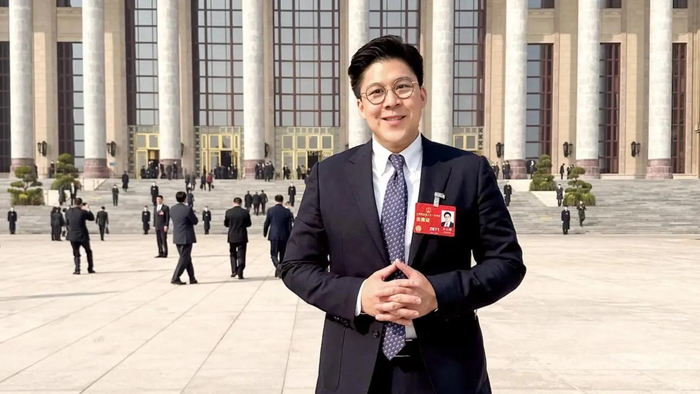 香港众富二代参选议员,霍启刚庄家彬高票获选,赵世曾儿子落选__财经头条__新浪财经