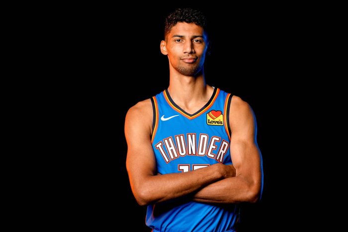 勇士一签一裁!双向合同引进雷霆2米06旧将放弃52号秀图希