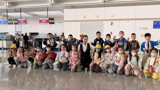 南航优化“无陪”儿童及团队旅客的服务流程，全面提升旅客出行体验。 南航供图