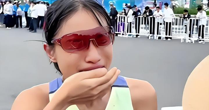 “最快女护士”张水华被医院处分：存在违规兼职取酬，多次申请调班已影响科室正常排班，以虚假理由获得调休