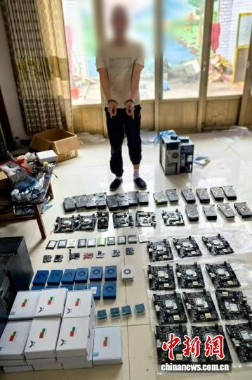 警方查获大量涉案物品。宜都市公安局 供图